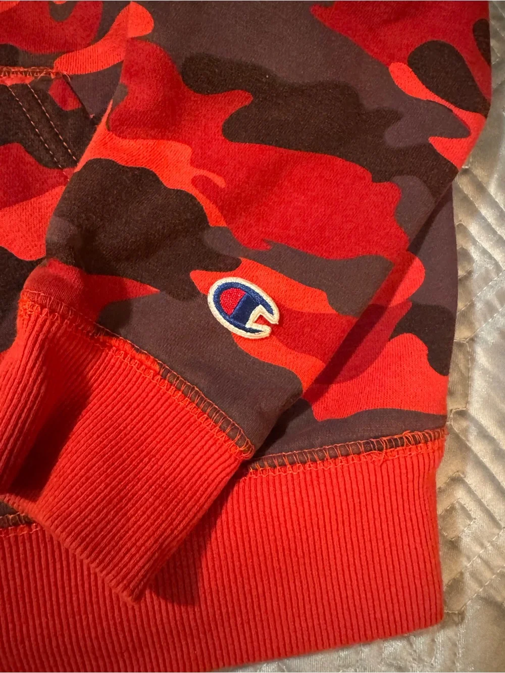 Champion Red Camo Kids' Hoodie - Champion Logo size small